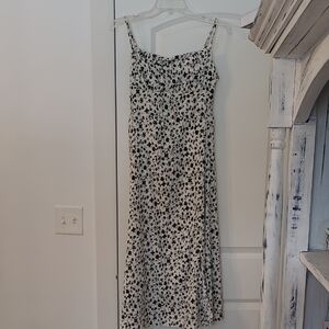 Chic Black and White Patterned Midi Dress